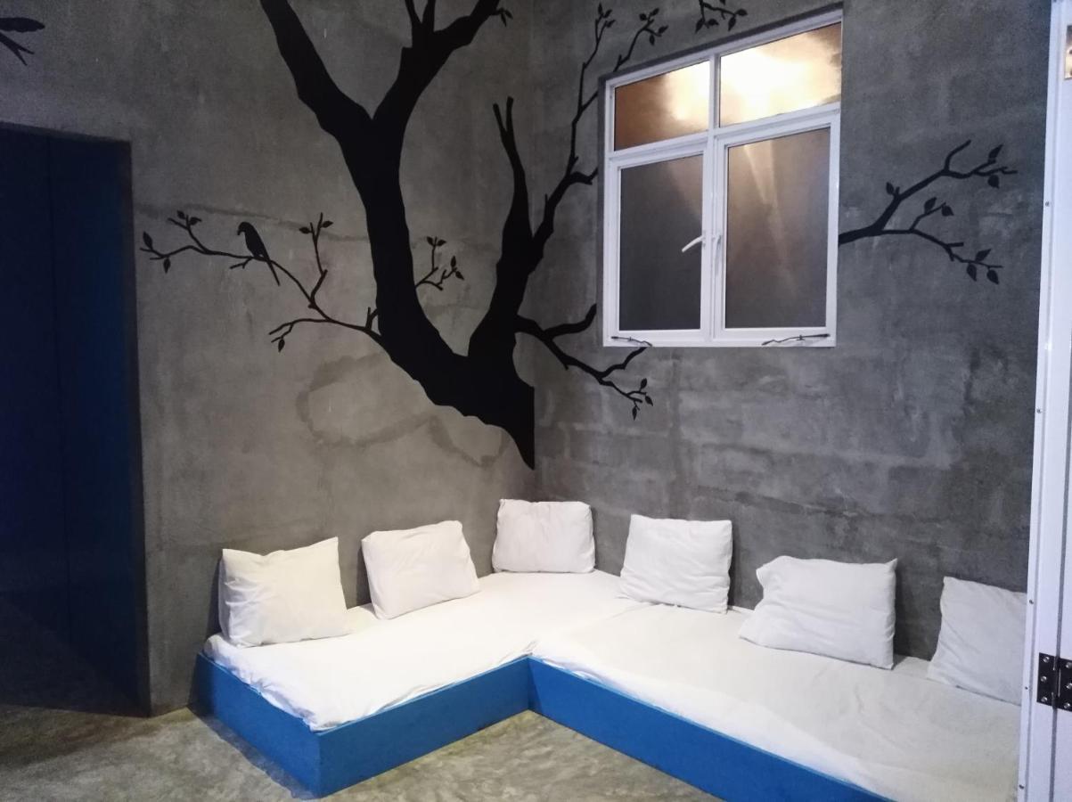 Cycling Backpacker Hostel & Cafe Unawatuna Exterior photo