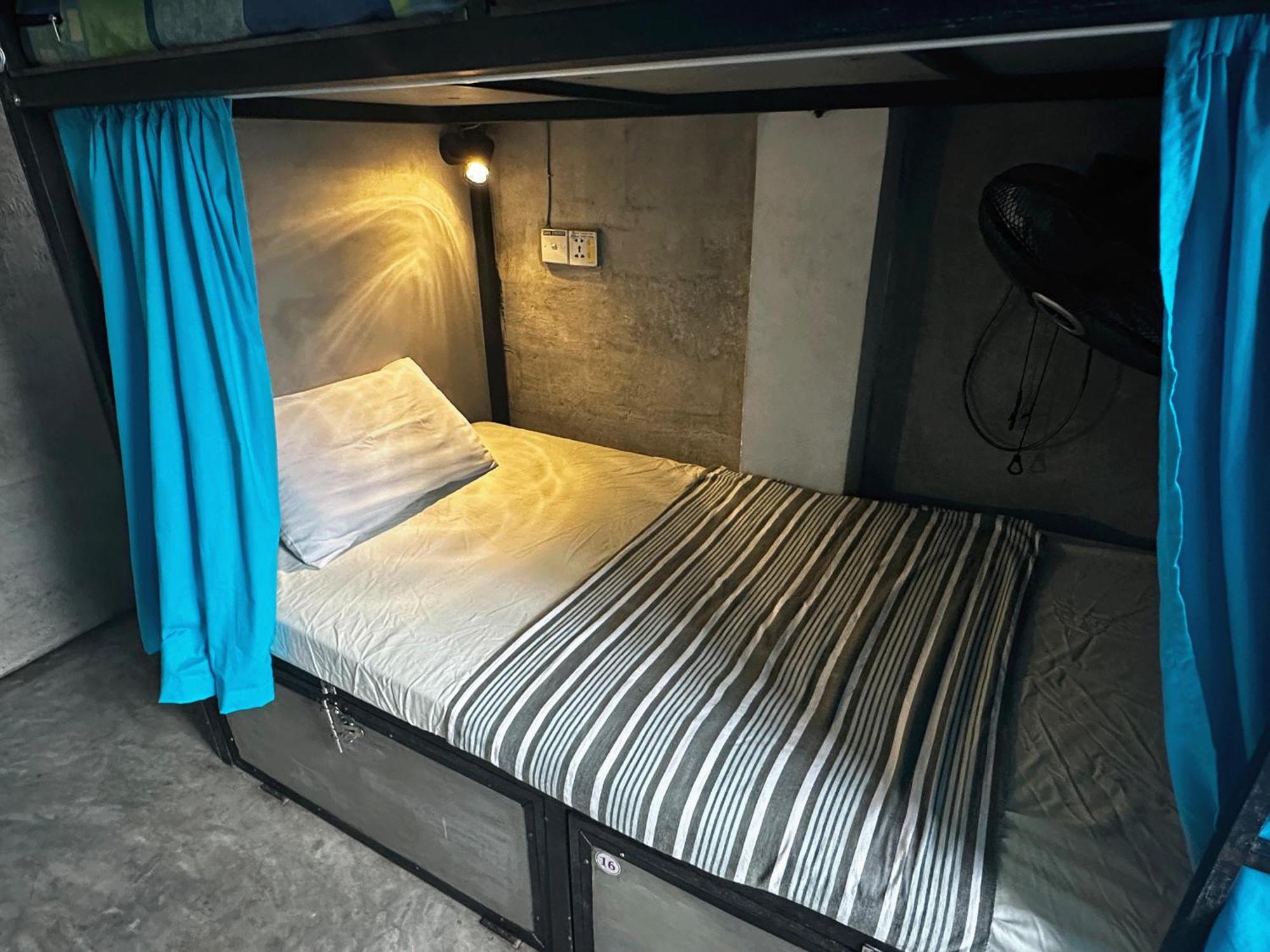 Cycling Backpacker Hostel & Cafe Unawatuna Exterior photo
